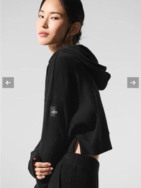 $118 ALO Yoga Black Ribbed Cropped Hoodie Sz S